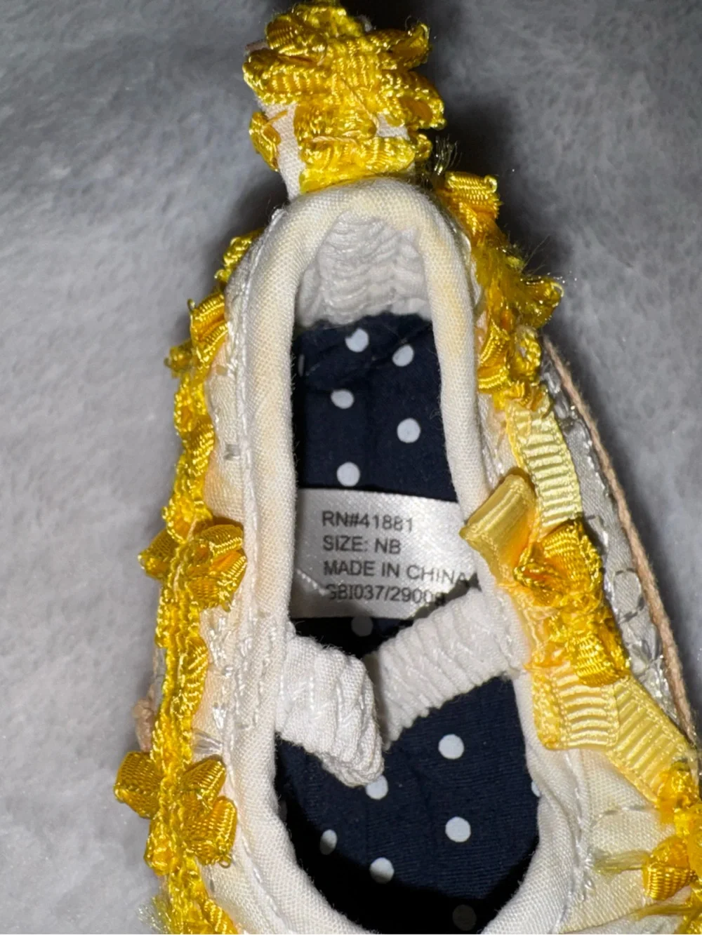 Baby size newborn shoes
